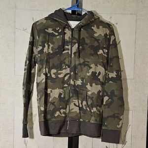Time and Tru Men's Camouflage Zip Up Sweater